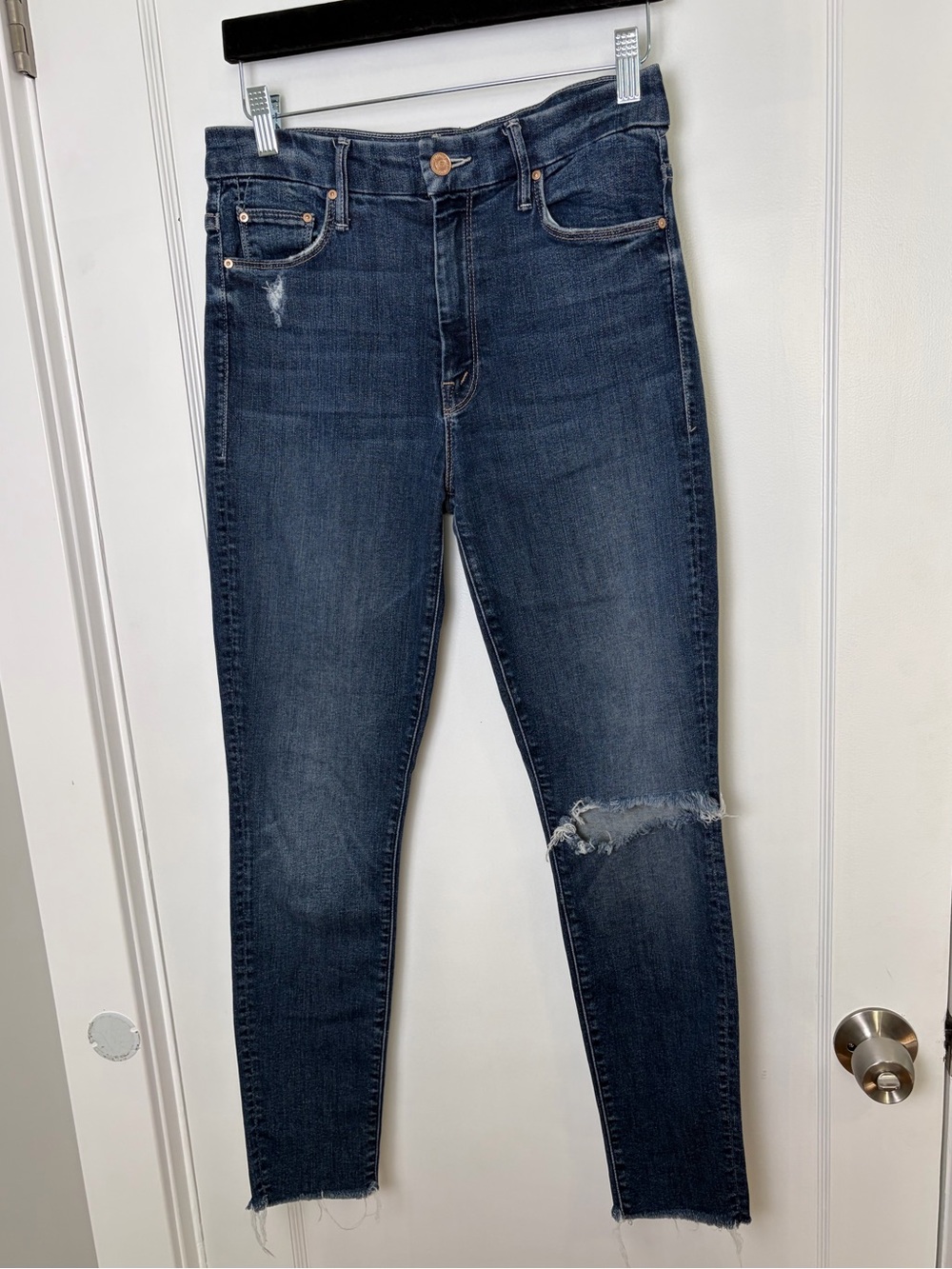 MOTHER High Waisted Looker Ankle Fray Jeans 29